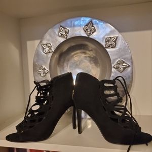 Marc Fisher black velvet heels back zip